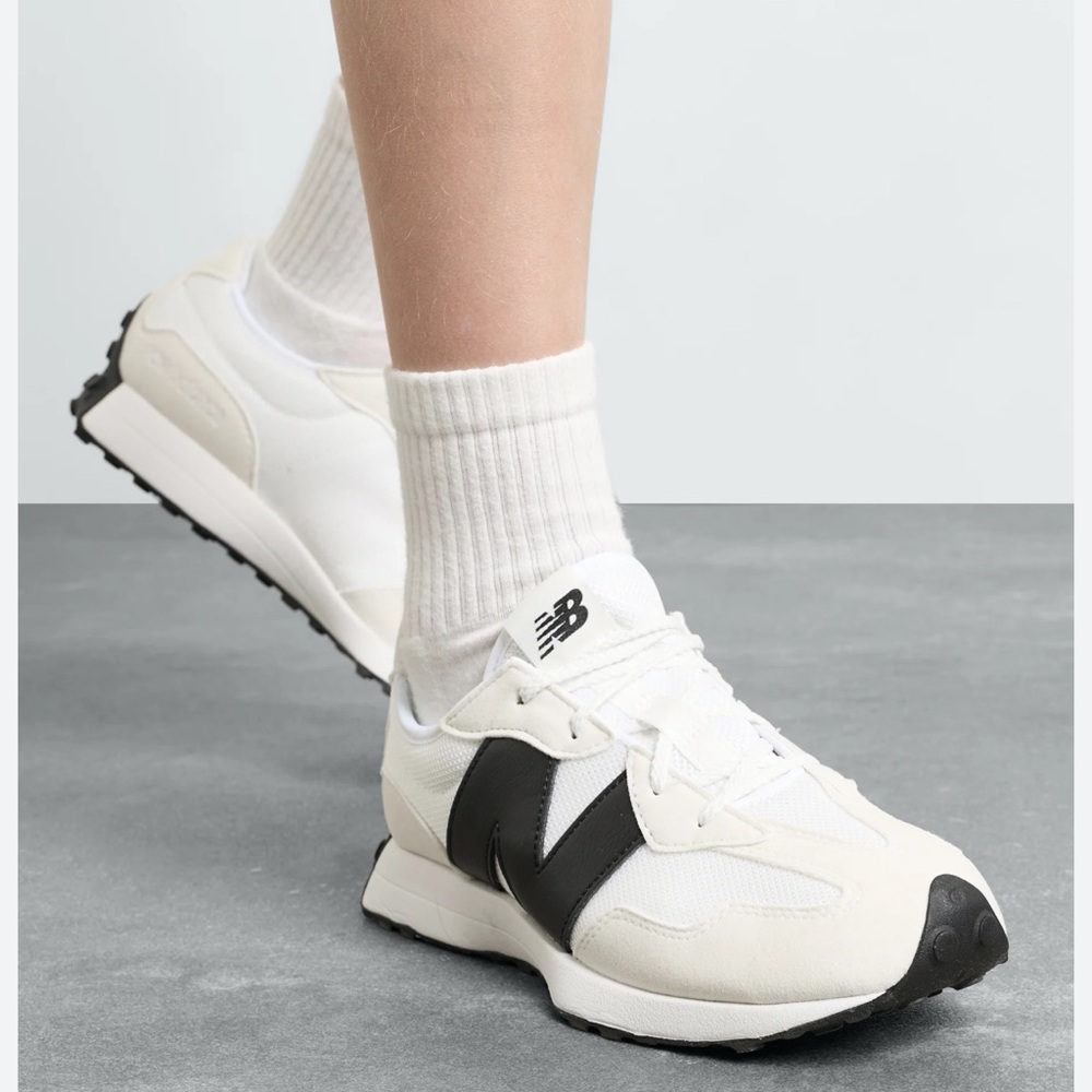 New Balance 327 White, Beige & Black Retro Runner Sneakers - Picture 11 of 11